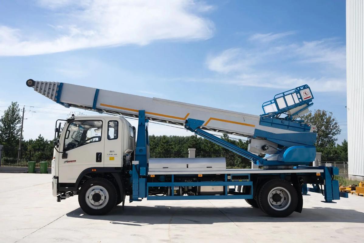 合肥云梯上料车租赁费用