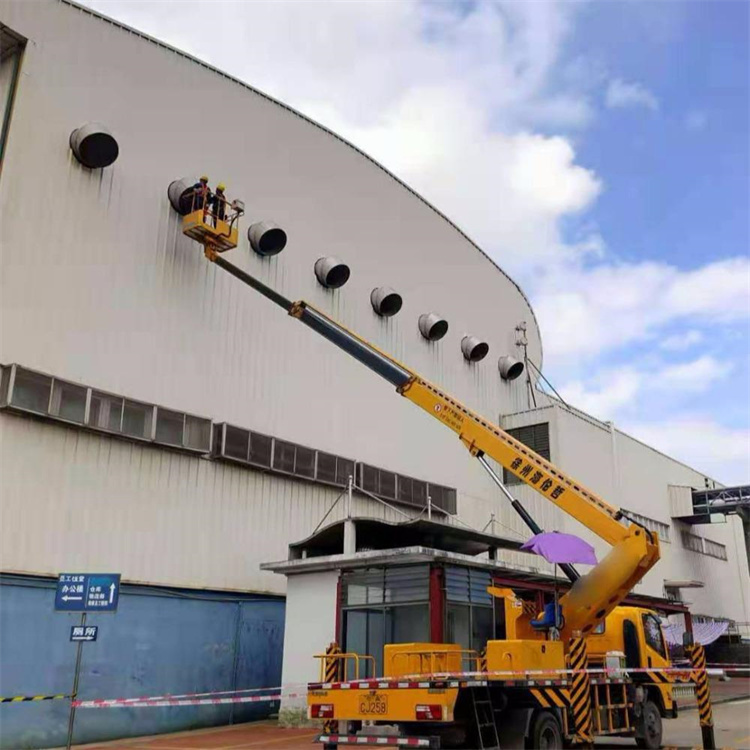 合肥高空作业车出租服务：专业广告牌安装解决方案