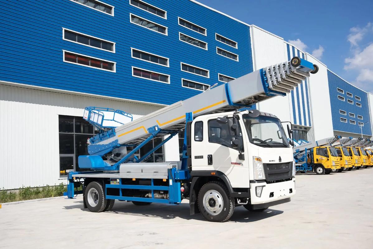 合肥出租云梯车高空作业车 建筑垃圾搬运